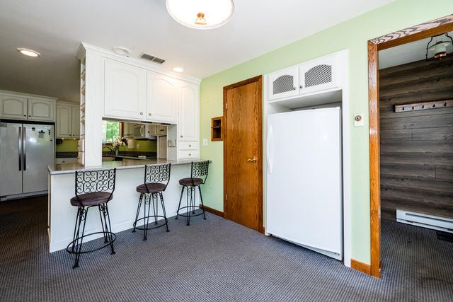 1595 Alex Path, Stevensville, MI 49127