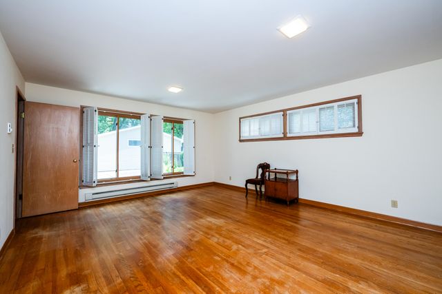 1595 Alex Path, Stevensville, MI 49127
