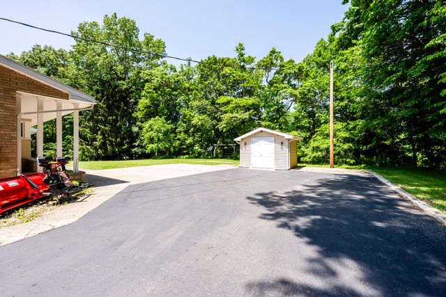 1595 Alex Path, Stevensville, MI 49127
