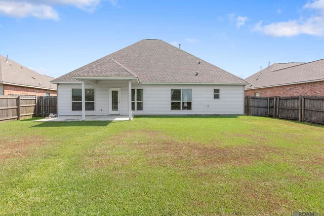 26141 Burlwood Ave, Denham Springs, LA 70726