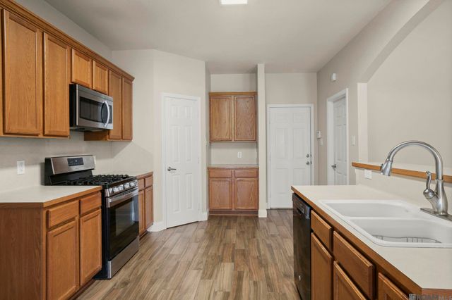 26141 Burlwood Ave, Denham Springs, LA 70726