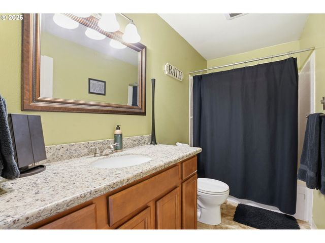 1830 Ne HOGAN Dr, Gresham, OR 97030