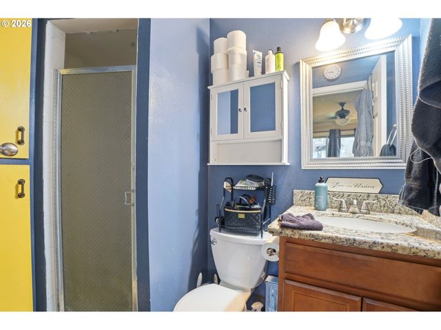 1830 Ne HOGAN Dr, Gresham, OR 97030