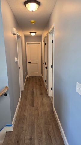 12 Willow St, Chicopee, MA 01020
