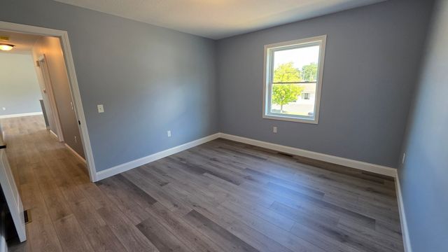 12 Willow St, Chicopee, MA 01020
