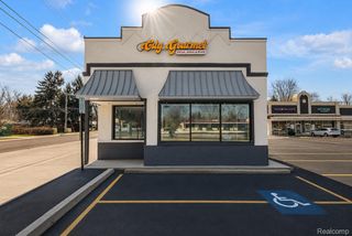 28407 5 MILE Road, Livonia, MI 48154