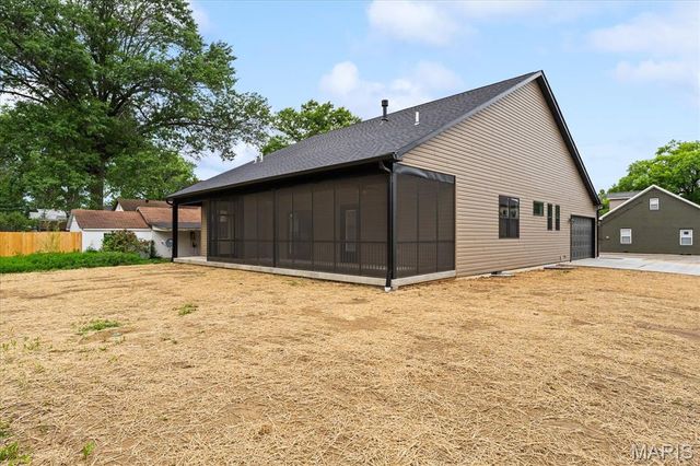 406 W Laurel Street, Millstadt, IL 62260