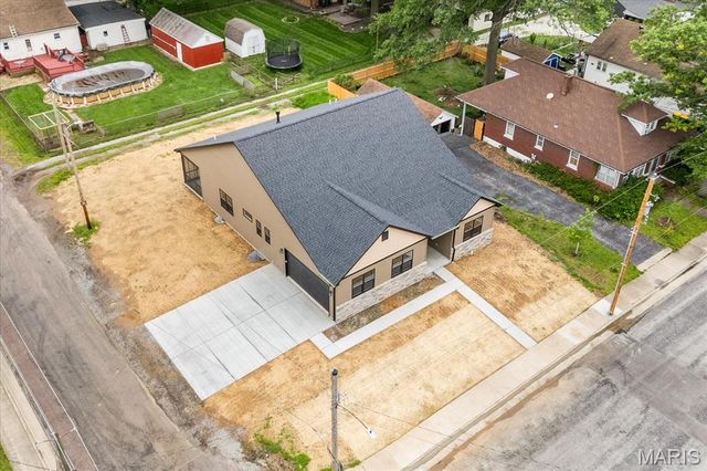406 W Laurel Street, Millstadt, IL 62260
