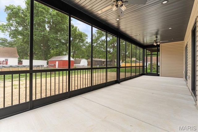406 W Laurel Street, Millstadt, IL 62260