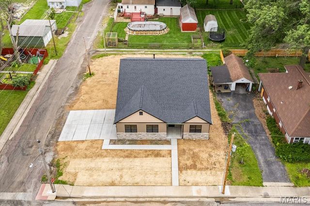 406 W Laurel Street, Millstadt, IL 62260