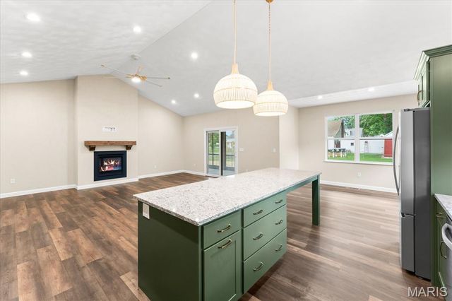 406 W Laurel Street, Millstadt, IL 62260