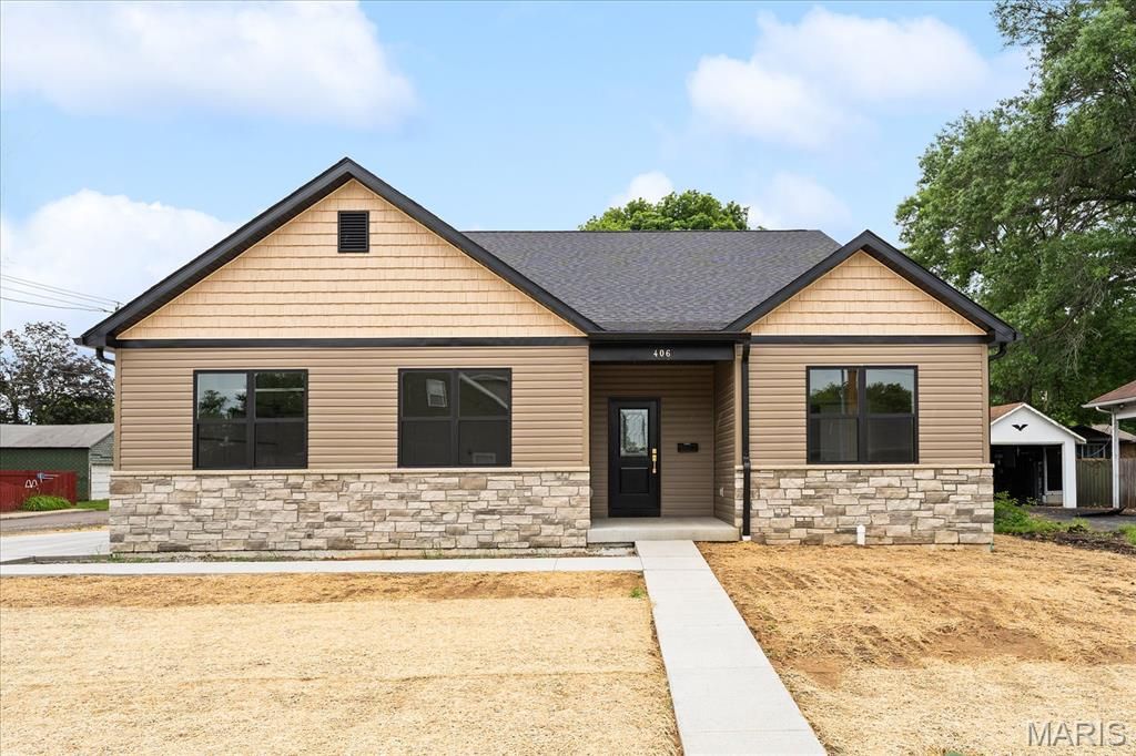 406 W Laurel Street, Millstadt, IL 62260