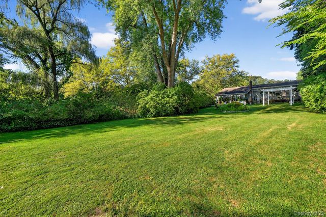 2834 Hedge Street, Yorktown Heights, NY 10598
