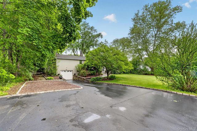 2834 Hedge Street, Yorktown Heights, NY 10598