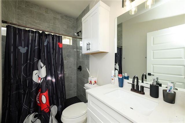 1402 Poza Rica Avenue, Harlingen, TX 78552