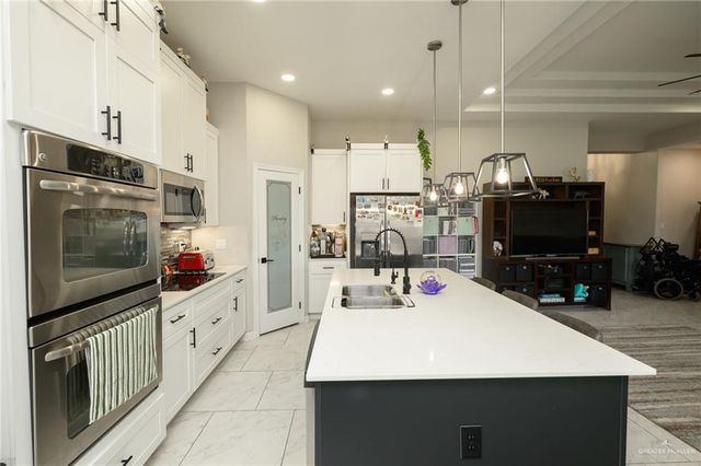 1402 Poza Rica Avenue, Harlingen, TX 78552