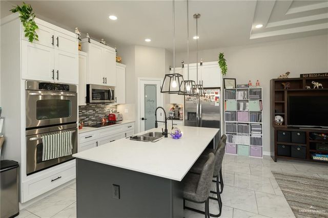 1402 Poza Rica Avenue, Harlingen, TX 78552