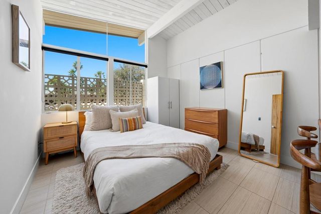504 E Laurel Circle, Palm Springs, CA 92262