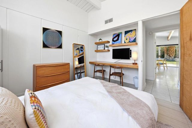 504 E Laurel Circle, Palm Springs, CA 92262