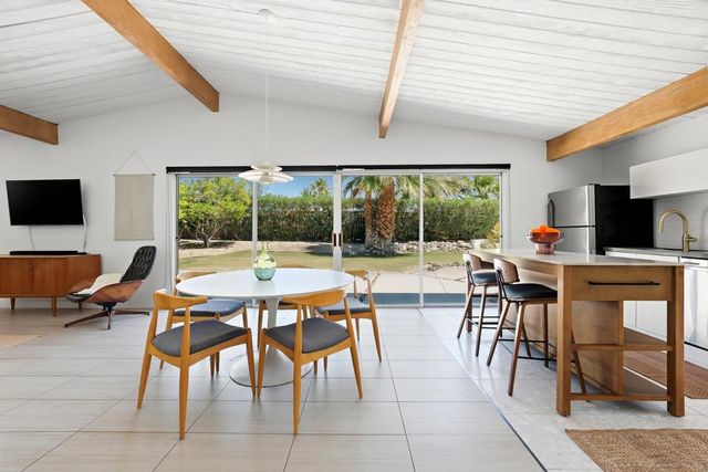 504 E Laurel Circle, Palm Springs, CA 92262