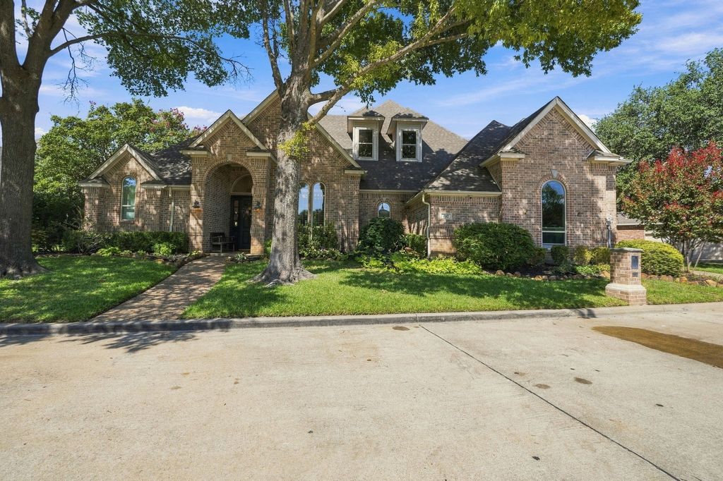 402 Southridge Lakes Parkway, Southlake, TX 76092 — exterior