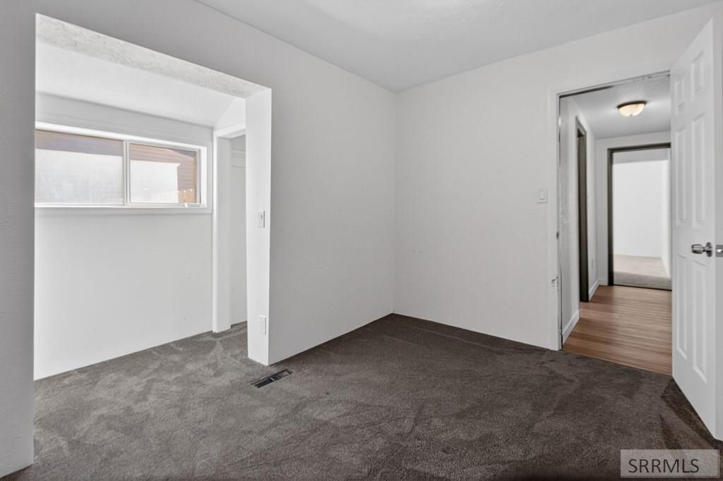 Image 14 of property listing at 221 Madison, American Falls, ID 83211