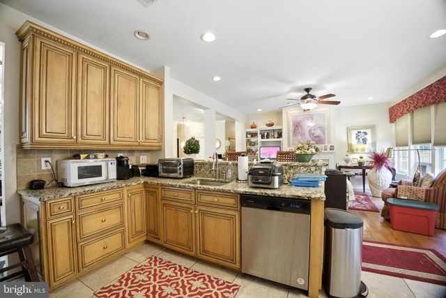 3 MELISSA DR, Sicklerville, NJ 08081