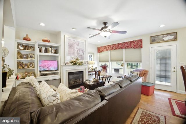 3 MELISSA DR, Sicklerville, NJ 08081