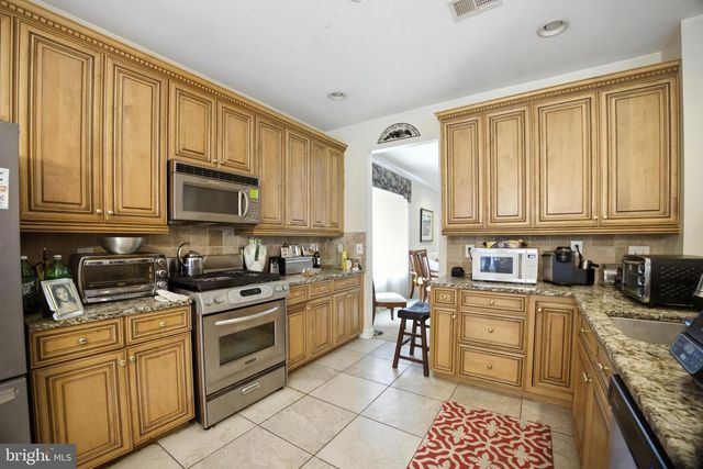 3 MELISSA DR, Sicklerville, NJ 08081