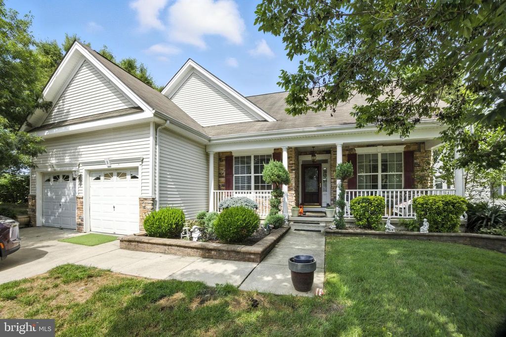 3 MELISSA DR, Sicklerville, NJ 08081