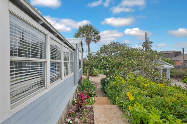230 12th St S, Port Aransas, TX 78373
