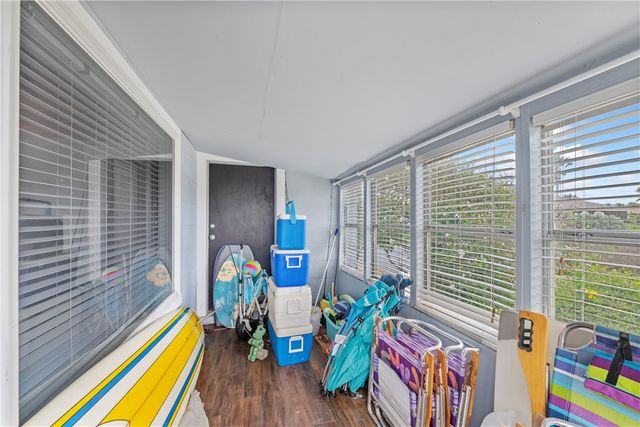 230 12th St S, Port Aransas, TX 78373