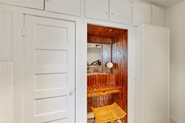 230 12th St S, Port Aransas, TX 78373