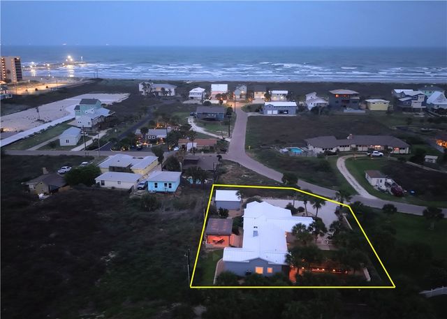 230 12th St S, Port Aransas, TX 78373