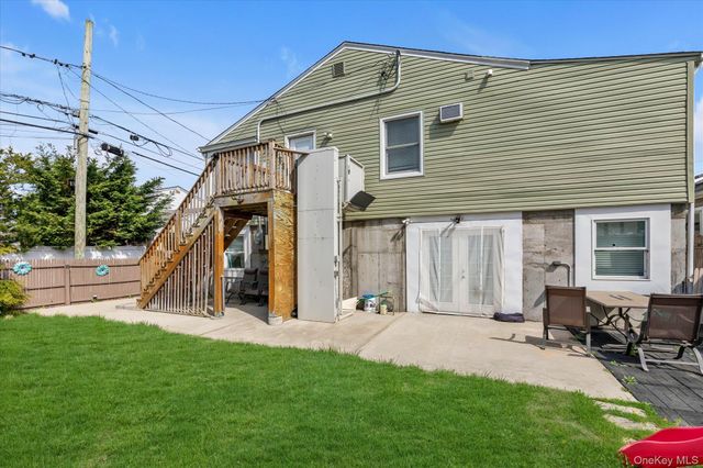 27 Edwin Court, East Rockaway, NY 11518