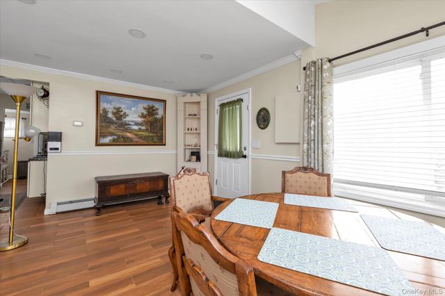 27 Edwin Court, East Rockaway, NY 11518