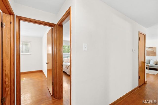 8718 Glenwood Drive, Crestwood, MO 63126