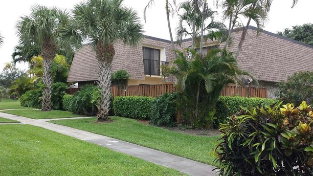 2915 SW 22nd Circle 35c, Delray Beach, FL 33445