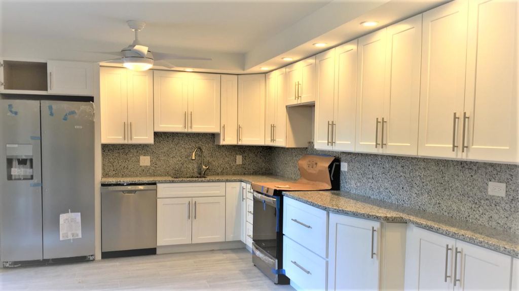 2915 SW 22nd Circle 35c, Delray Beach, FL 33445