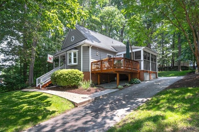 7503 Native Dancer Dr, Midlothian, VA 23112