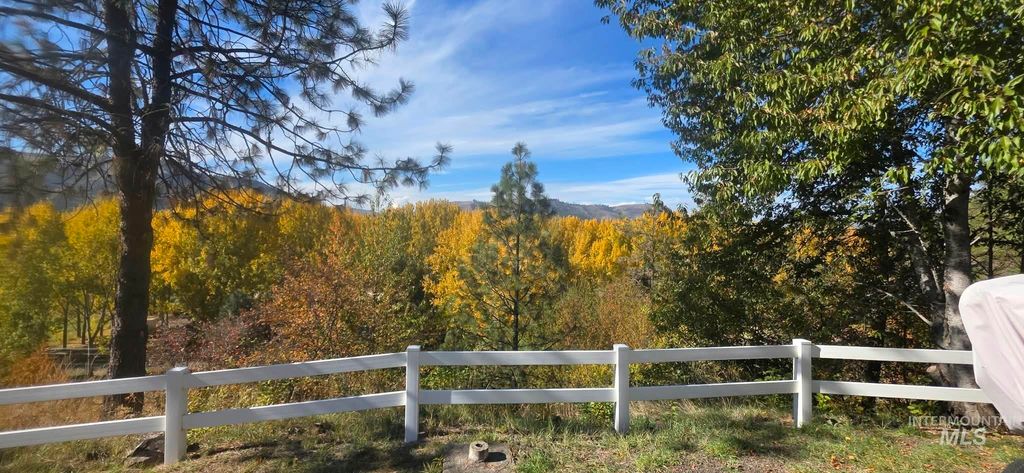 155 Chief Looking Glass Ln, Kamiah, ID 83536 photo 2