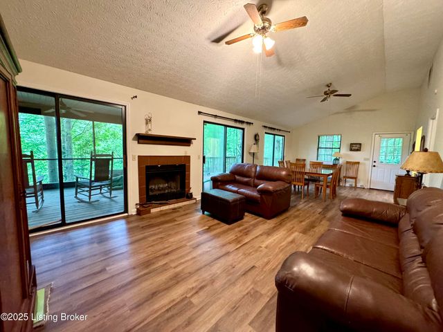 796 Lake Forest Ln, Westview, KY 40178