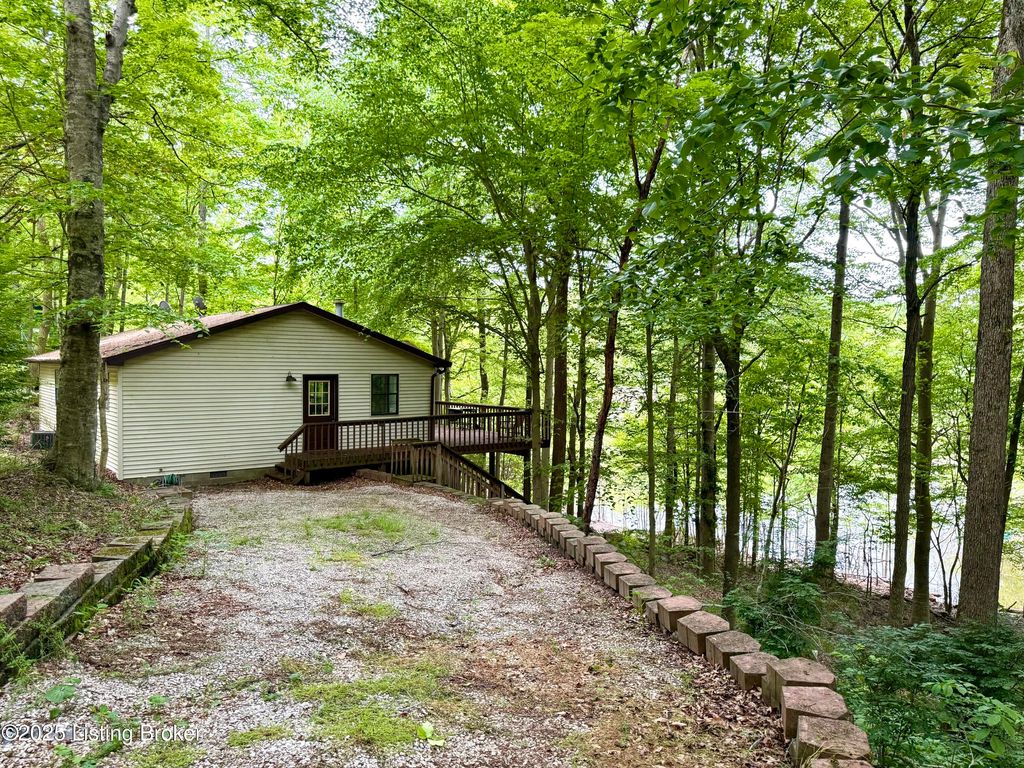 796 Lake Forest Ln, Westview, KY 40178