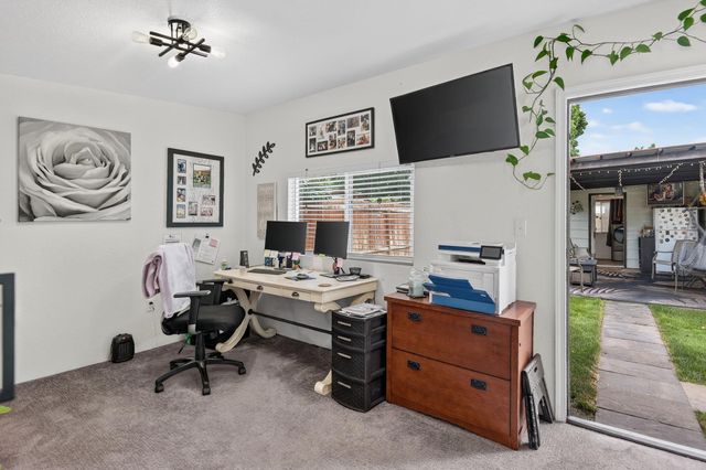 3302 N Vista Rd, Millwood, WA 99212