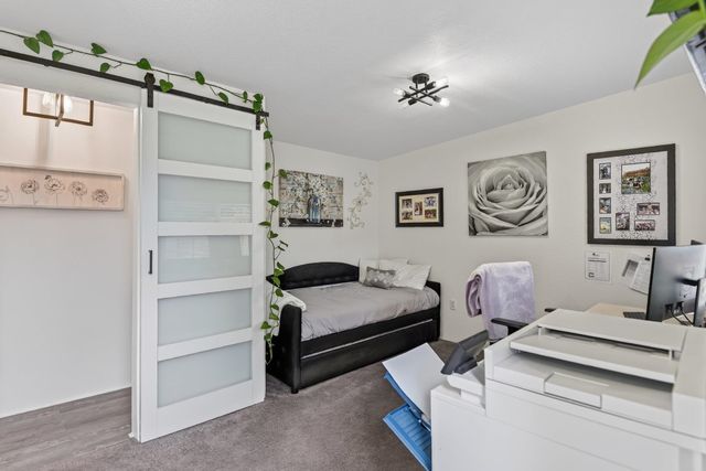 3302 N Vista Rd, Millwood, WA 99212