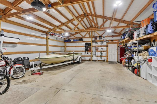 3302 N Vista Rd, Millwood, WA 99212