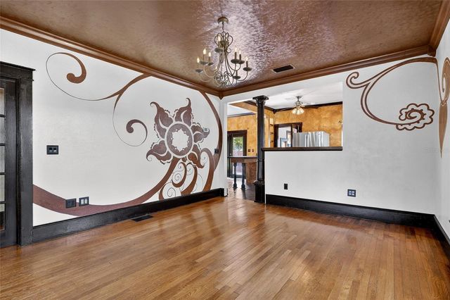 810 W RIVER HEIGHTS AVENUE, Tampa, FL 33603