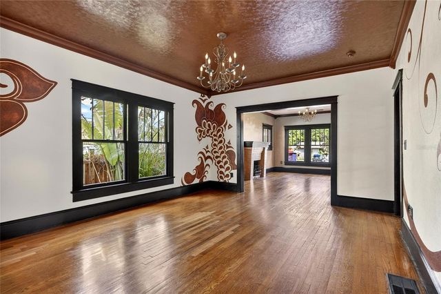 810 W RIVER HEIGHTS AVENUE, Tampa, FL 33603