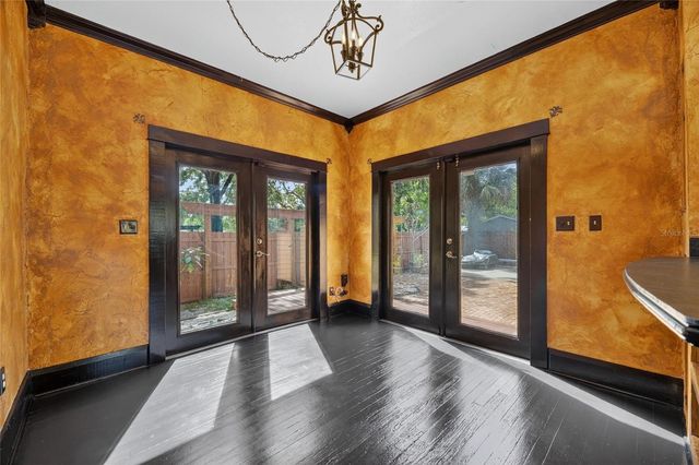 810 W RIVER HEIGHTS AVENUE, Tampa, FL 33603