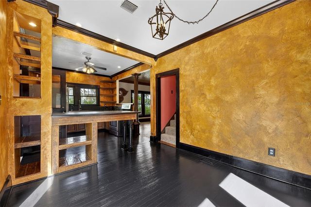 810 W RIVER HEIGHTS AVENUE, Tampa, FL 33603